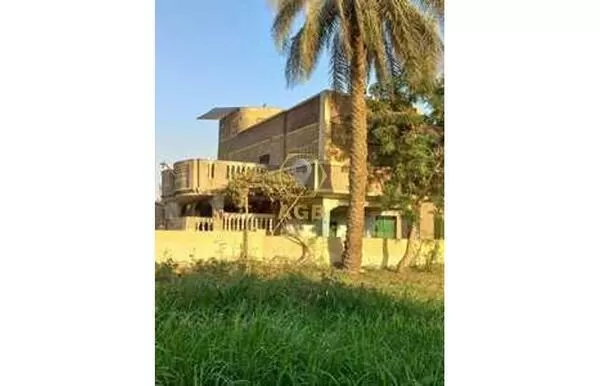 Land for Sale in Al Adwa: On Adwa Sila Road a farm of 3 5 acres with a villa