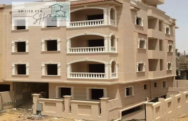 Whole Building for Sale in Abou El Houl: عماره جاهزه التجمع الخامس السعر لقطه لسرعه البيع