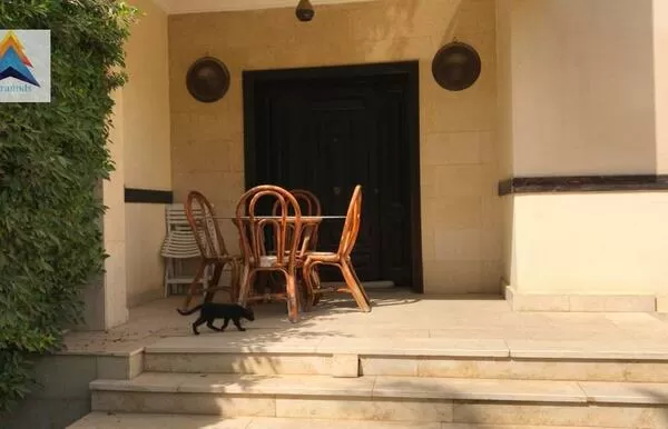 Duplex for Sale in Hay El Ashgar: دوبلكس للبيع في حي الاشجار