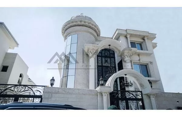 Villa for Sale in Golden Heights: Villa 386m in Golden Heights Price under market