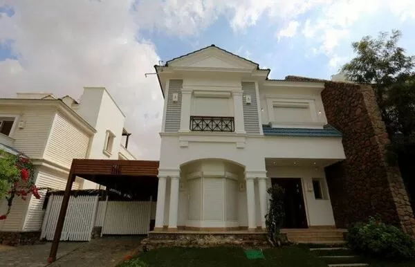 Villa for Rent in Mountain View 1: Twin house for rent in Mountain View 1 Compound